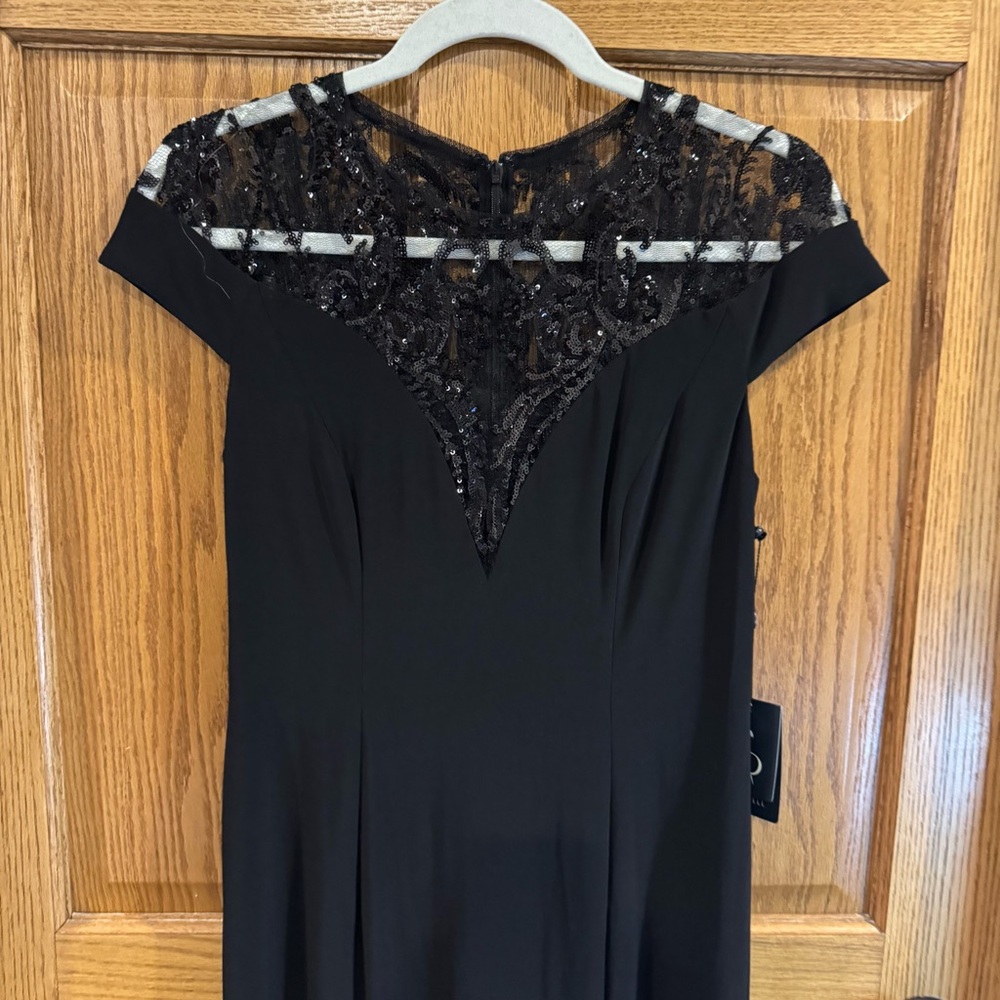 Adrianna Papell Sequin Lace Illusion Black Gown – Size 6